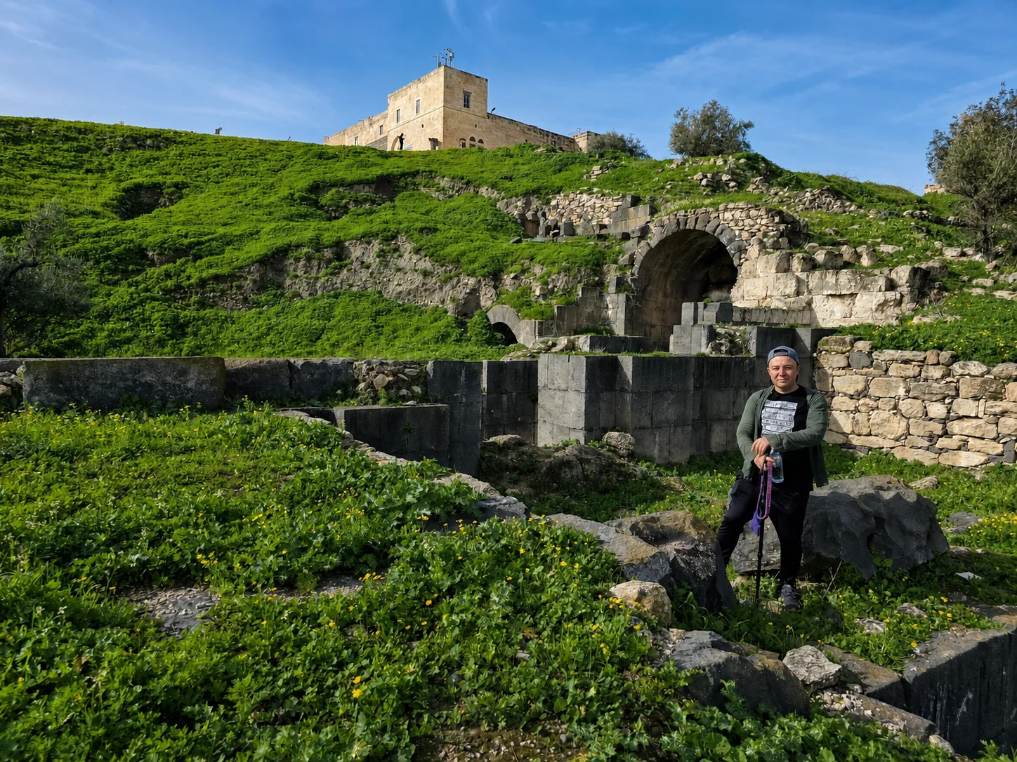 Maksim in Um Qais